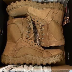 Tactical boots